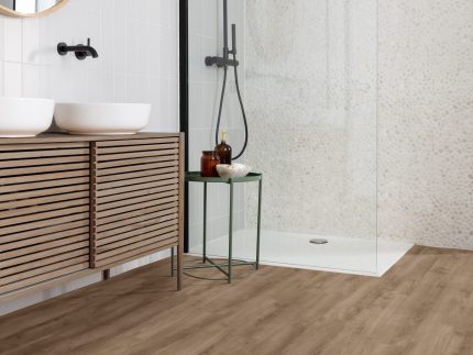 Roble Amelia- LVP61147